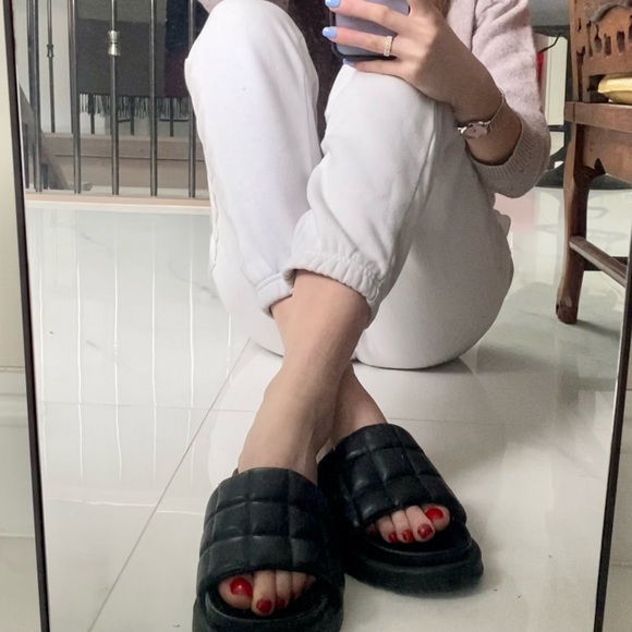 Black Sandals - Picture 4 of 6